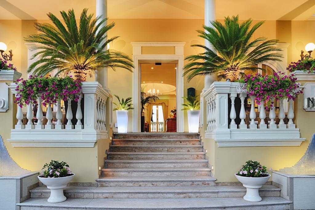 Novecento Suite Hotel Riccione Exterior photo