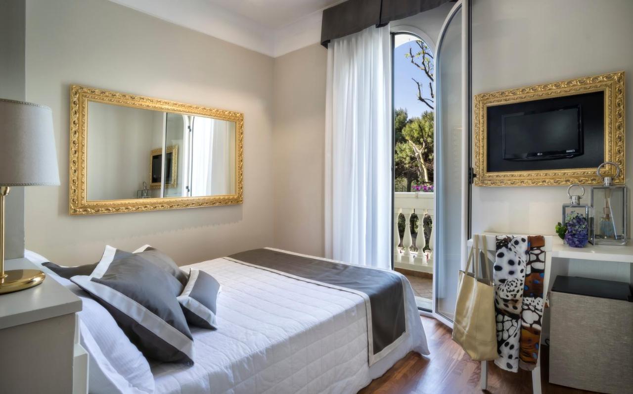 Novecento Suite Hotel Riccione Exterior photo